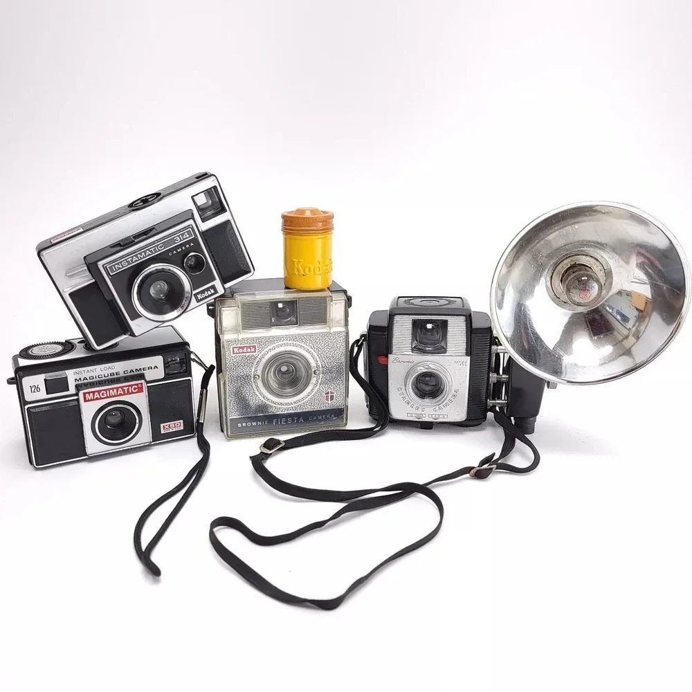 Vintage Camera‎ Collection KODAK Brownie Fiesta Starlet Instamatic Point & Shoot